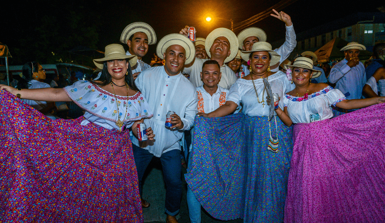 Desfile de las Mil Polleras cervecería nacional panamá