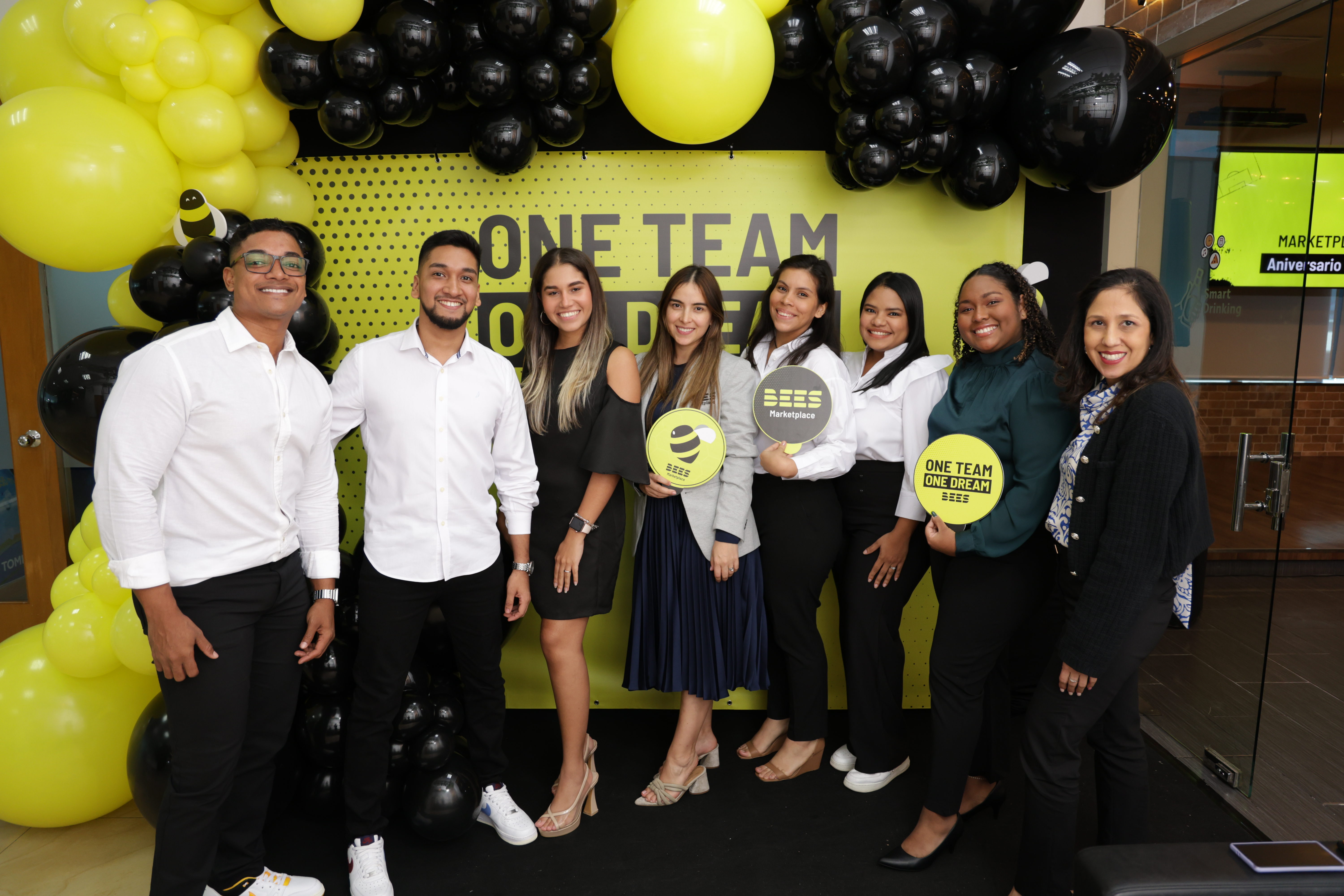 Equipo de Bees en Panamá cervecería nacional panamá