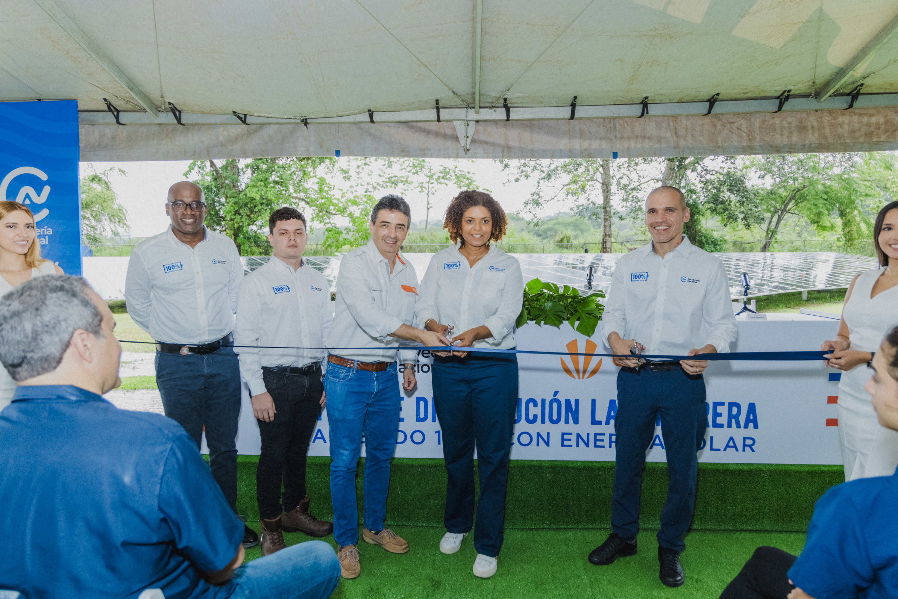 Cervecería Nacional continúa su plan para operar con energía 100% solar cervecería nacional panamá