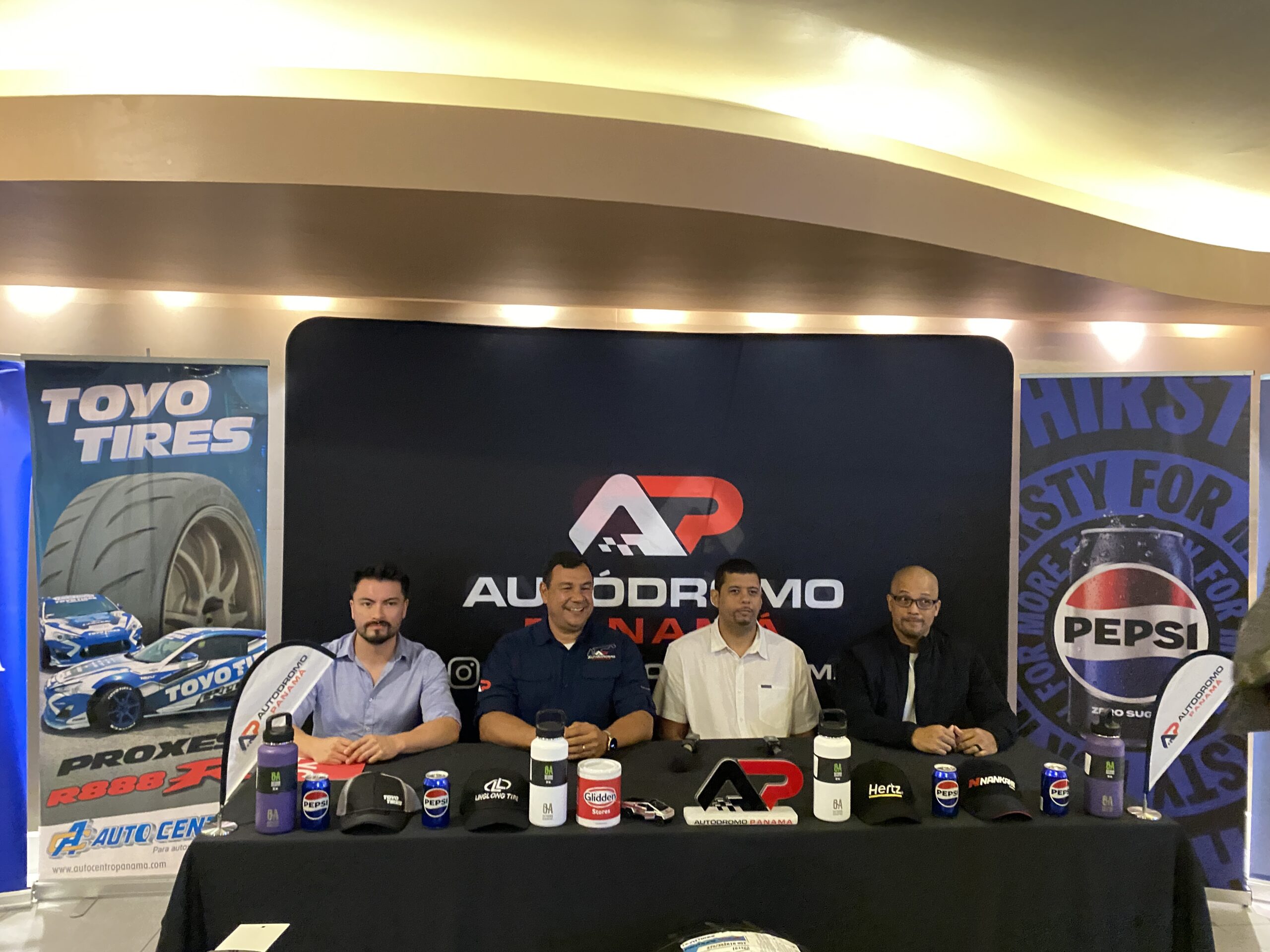 Con Pepsi impulsamos la pasión por el automovilismo en la Primera Válida 2025  cervecería nacional panamá