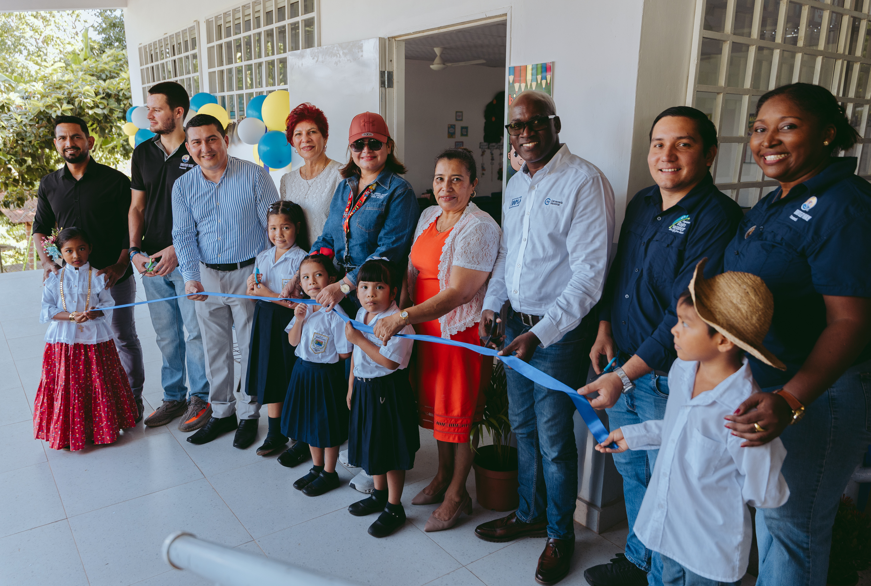Cervecería Nacional inauguró en Arraiján una nueva solución de cosecha de agua, para garantizar acceso a agua potable en el centro educativo de Monte Claro cervecería nacional panamá